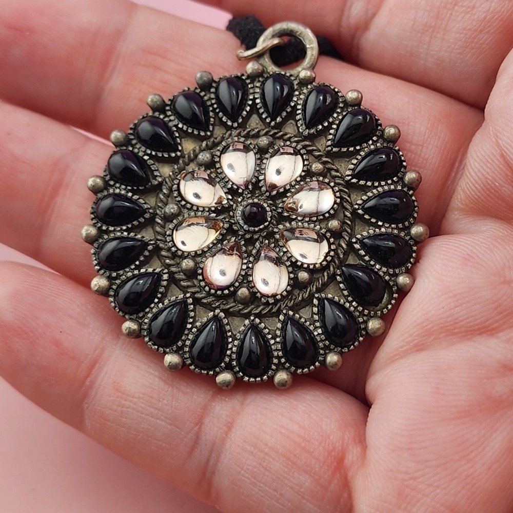 Black Teardrop Cabochon Medallion Pendant Necklace Antique Silver Tone Boho